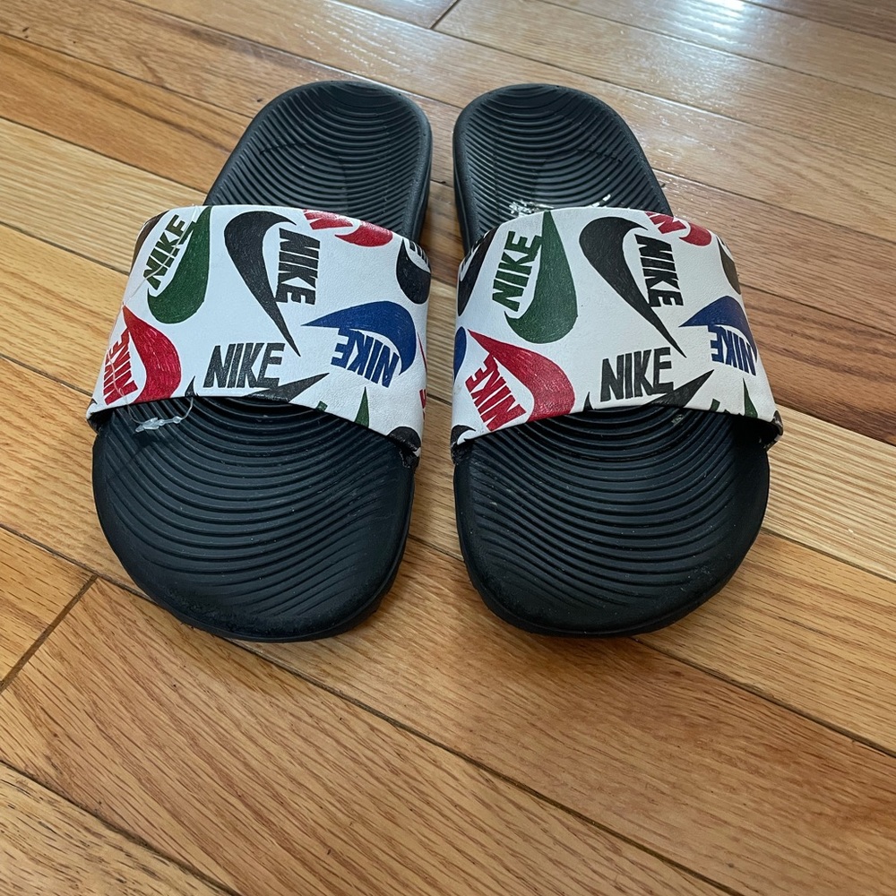 Nike slides